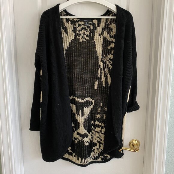 Forever 21 Abstract Lion Print Cardiagan Sweater – Black & Beige - Picture 7 of 8